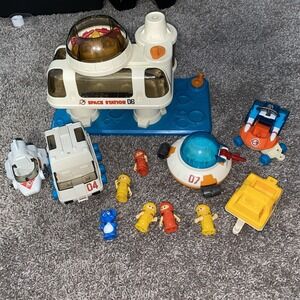 Vintage Toy Play Set 1984 PLAYWORLD SPACE STATION 06 Set With Accessories
